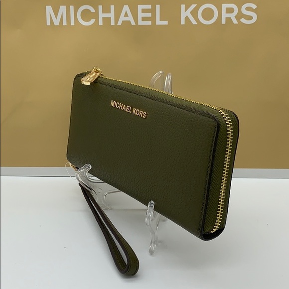 MICHAEL KORS JET SET TRAVEL LG TRVL CONTINENTAL Wristlet Wallet Phone Case NWT - Picture 8 of 16